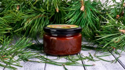 Сосновая паста из молодых сосновых шишек с лесной - дикорастущей облепихой и кедровым орехом 250 гр 