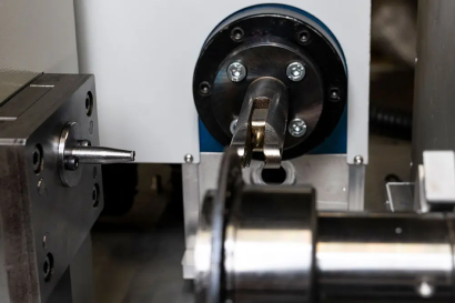 Станок по производству корщеток