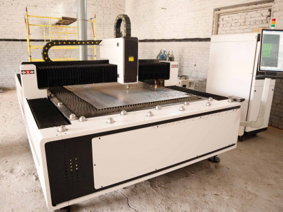 Станок ЧПУ для лазерной резки металла CNC laser metall cutter-1 (1500x3000)