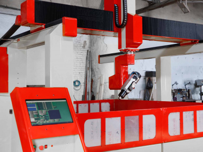 Станок ЧПУ фрезерный 5 осевой по дереву 17Д-4 (2000x4000x1000)