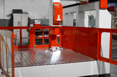 Станок ЧПУ фрезерный 5 осевой по камню 17K-1 (1500x1500x700)