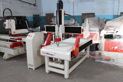 Фрезерный станок ЧПУ по дереву 777-8 1200x2400x300