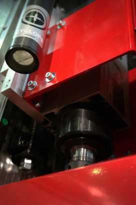 3200 серия Двухшпиндельный трехкоординатный фрезерно-гравировальный станок с ЧПУ