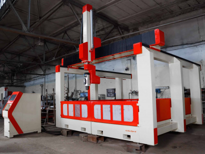 Станок ЧПУ фрезерный 5 осевой по дереву 17Д-2 (1500x3000x1000)