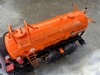 АКН-10 на шасси УРАЛ NEXT 4320-72 (КО-505, доп горловина, тех люк, подогрев слива)