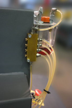 5000 серия 3х-координатный фрезерно-гравировальный станок с ЧПУ с автоматической сменой инструмента