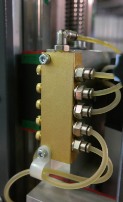 5000 серия 3х-координатный фрезерно-гравировальный станок с ЧПУ с автоматической сменой инструмента