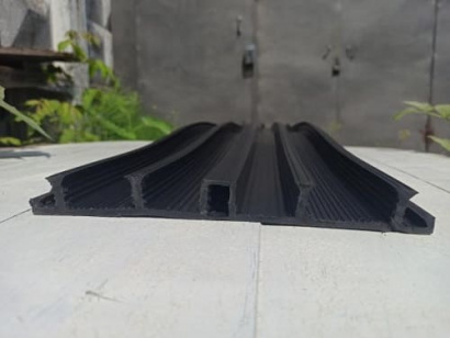 Гидрошпонка с язычком для поверхностных деформационных швов DFF240/20-4/25 (20 метров)