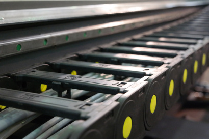 3200 серия Двухшпиндельный трехкоординатный фрезерно-гравировальный станок с ЧПУ