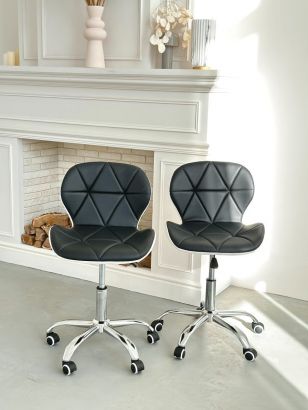 Стул на колесах | черный