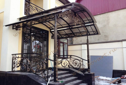 Кованый козырек