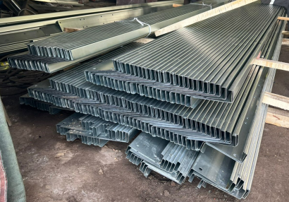 Z-профиль оцинкованный для кровельных прогонов