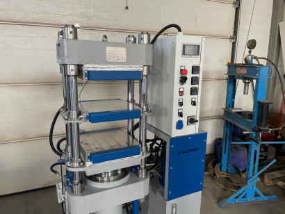 2-х этажный гидравлический вулканизационный пресс 350Х350 36 тонн