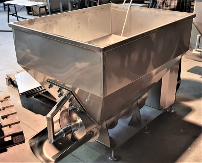 Дозатор фарша шнековый