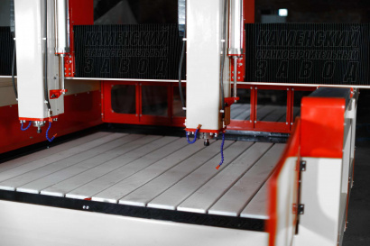 Станок ЧПУ фрезерный двухшпиндельный по камню 17Kx2-2 (2000x2000x400)