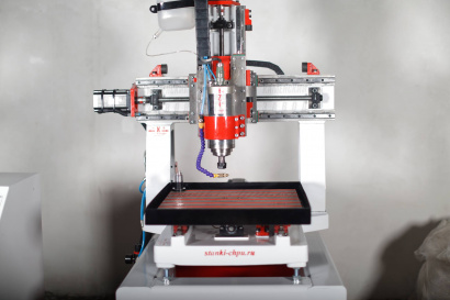 Промышленный фрезерный ЧПУ станок CNC-4040 (400x400x150, дерево, металл) со стальным столом