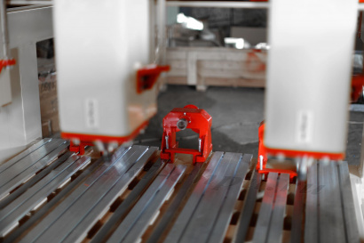 Станок ЧПУ фрезерный 4-осевой трехшпиндельный по камню 17Kx3+4-2 (1300x2500x400)