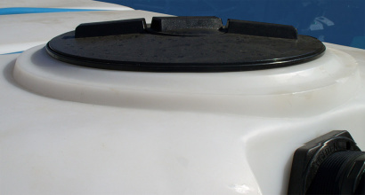 Пластиковая емкость 3750 л (4 куб.м) с полным сливом в обрешетке