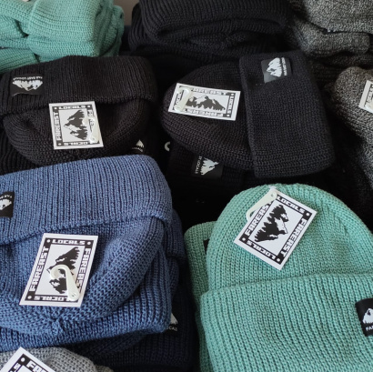 Шапка вязаная (английская вязка)