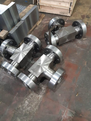 Тройники точеные высокого давления ГОСТ 22801-83,  ГОСТ 22805-83,  ГОСТ 22822-83,  ОСТ 26-01-30-82,  ОСТ 26-01-29-82, ОСТ 26-2024-76, ОСТ 95.53-98; ОСТ 108-720-05-82; ОСТ 108-720-01-82; ОСТ 92-3913-76; ОСТ 34-42-673-84; ОСТ 24.125.19-89,  ОСТ 34-10-432-90