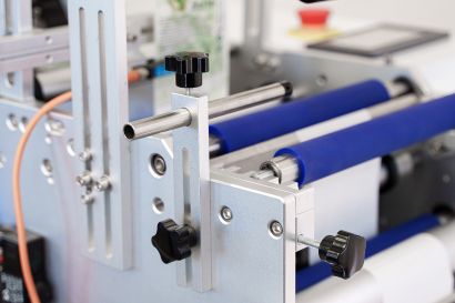 Полуавтоматический настольный этикетировщик AS-С12