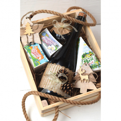 Деревянный ящик с ручками