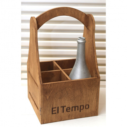 Деревянный ящик для бутылок