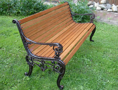 Металлические скамейки