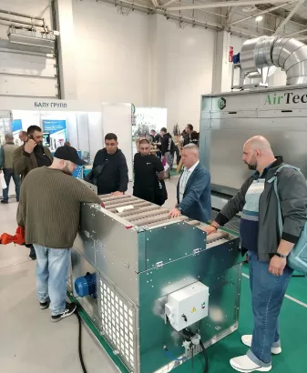 Стол шлифовальный с аспирацией AIRTECH TS