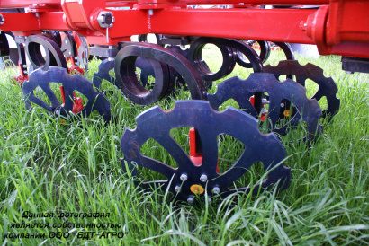 Борона дисковая БАРС трехрядная на пружинной стойке от 2,1 до 9,1 метров