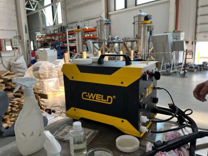 Аппарат для очистки, пассивации и полировки сварных швов с автоподачей электролита C-WELD® X10 PRO