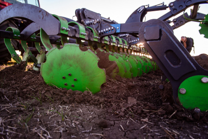 Дисковая борона Carbon D5000