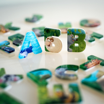 НАБОР МАГНИТНЫЕ БУКВЫ (магнитная азбука), серия: ЛАПЫ, УШИ И ХВОСТЫ