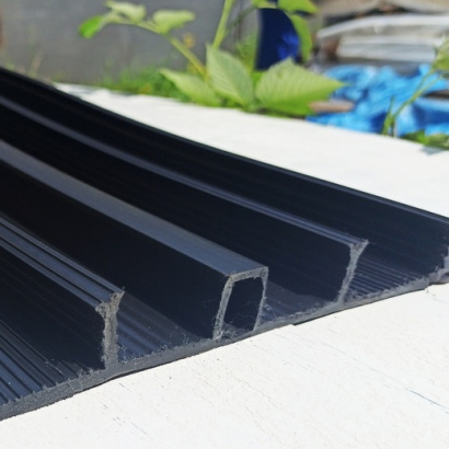 Гидрошпонка для изоляции поверхностных деформационных швов DF240/20-4/25