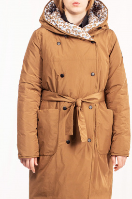 Удлинённая женская утеплённая парка с поясом