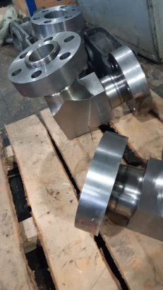 Угольник с резьбовыми фланцами ГОСТ 22799-83 - доверяет РОСКОСМОС