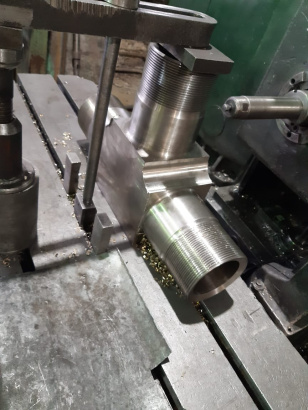 Тройник резьбовой с фланцами ГОСТ 22801-83 ст.12Х18Н10Т