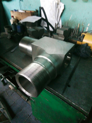 Угольник с резьбовыми фланцами ГОСТ 22799-83 - доверяет РОСКОСМОС