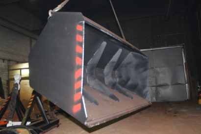 Ковш погрузочный крепление под пальцы на МТЗ-82 (МТЗ-82.1)