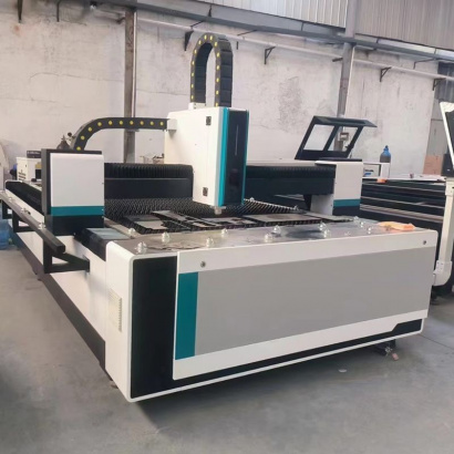 Станок лазерной резки металла с ЧПУ 1500 Вт