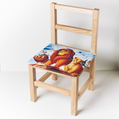 Стульчик детский из бука, сидение-ДСП обклеено пленкой