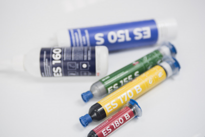 Однокомпонентный эпоксидный конструкционный теплопроводный клей RUBOND ES 180 B (10мл)