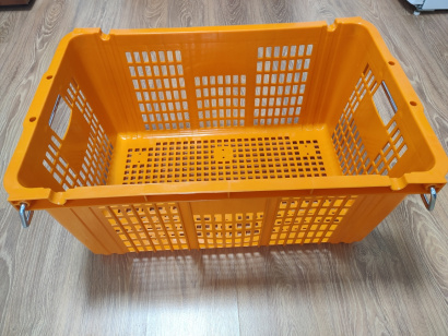 Корзина пластиковая перфорированная усиленная 83л