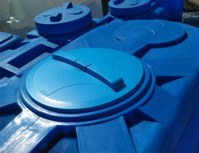 2000 литров универсальная пластиковая емкость