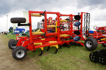 Культиватор стерневой тяжелый КСТ с пружинной защитой от 4,2 до 9 метров