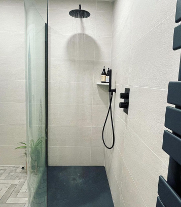 Душевые кабины, перегородки, двери из закаленного стекла