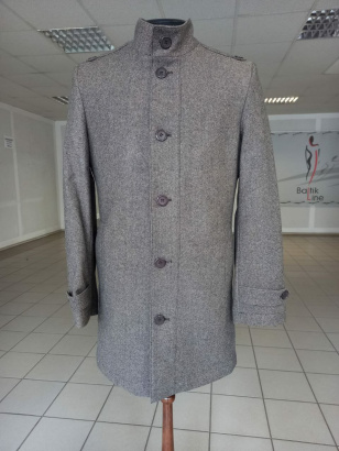 Мужское полупальто с воротником-стойкой