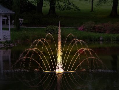 Плавающий фонтан "Павлин"