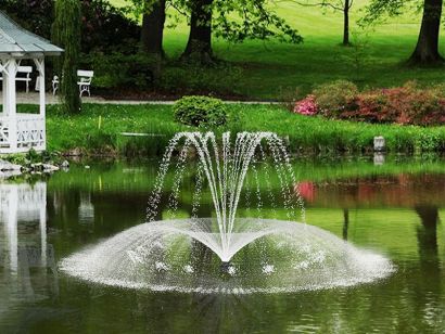 Плавающий фонтан "Фрисби"