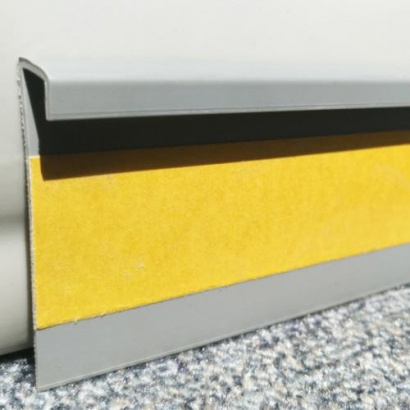 Плинтус для ковролина и линолеума ПК 50